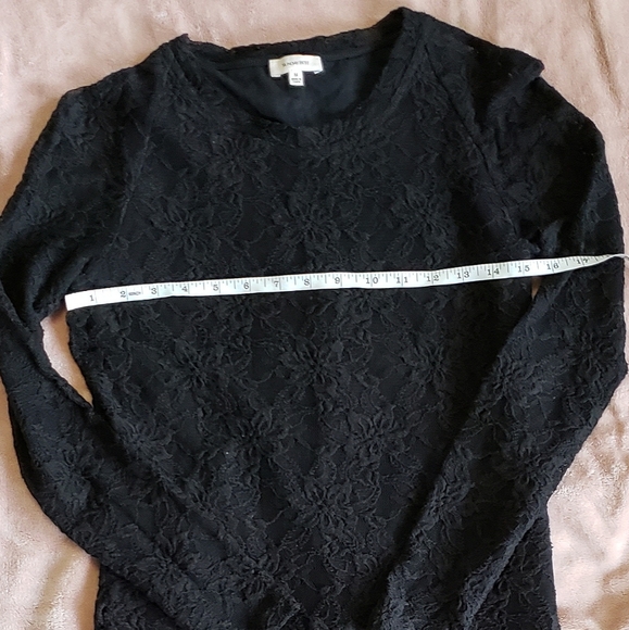 Aritzia Sunday Best Little Lace Dress - Picture 4 of 7